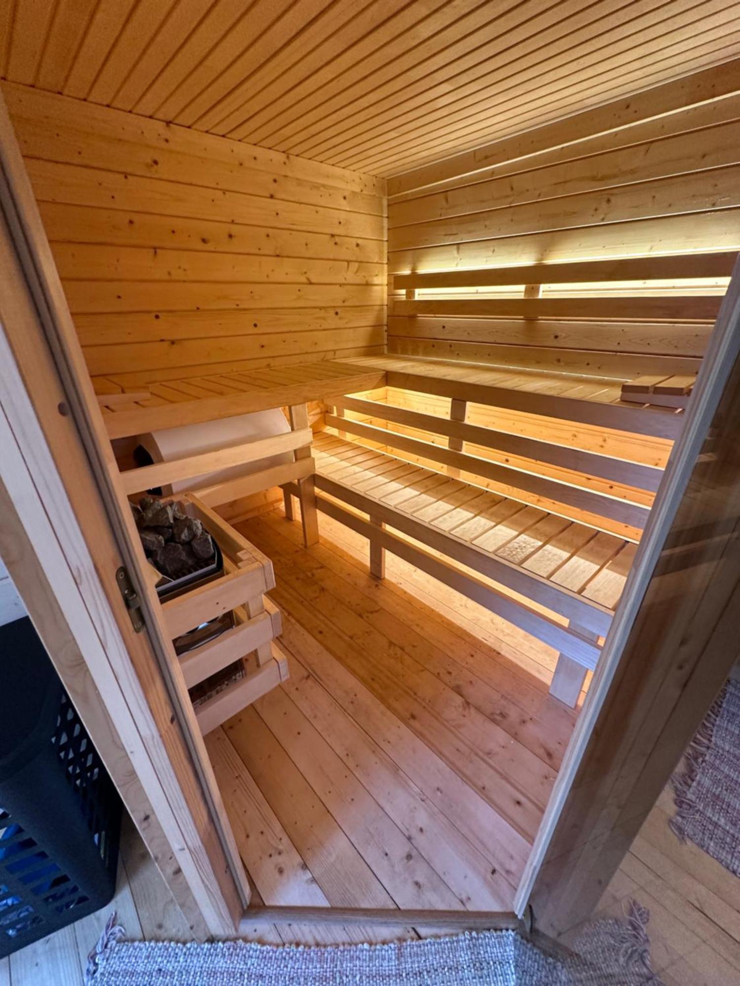 Käspri Farmstay Koguva Exteriör bild